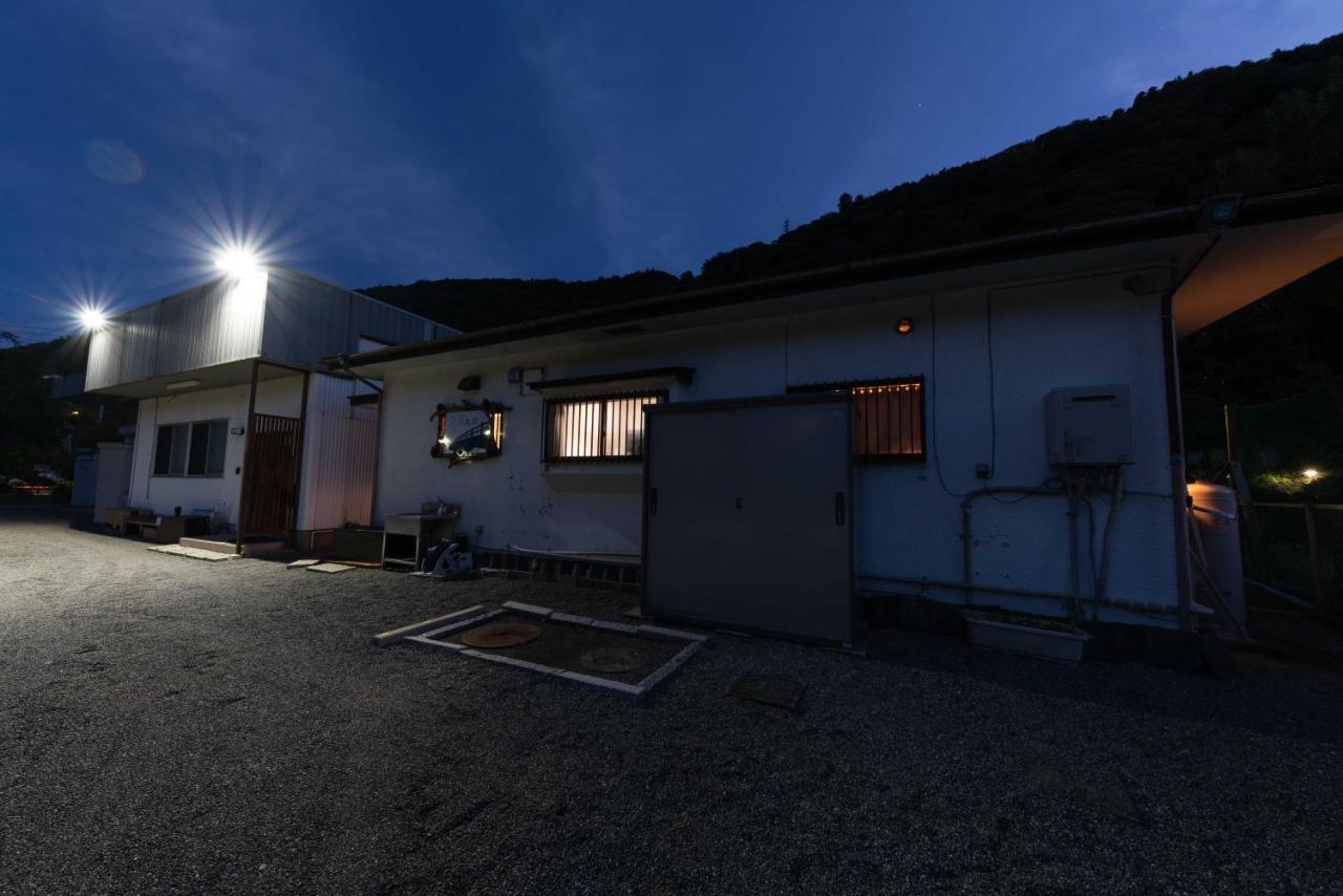 Apartament 箱根湯本 川風荘 - Hakone Yumoto Kawakazesou Zewnętrze zdjęcie